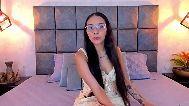 Snapshot of Roseaurora chatting on May 10, 2026, 12:10 pm Roseaurora online show from May 10, 2026, 12:10 pm