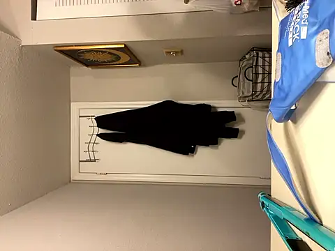 Prettygirl6070 online show from October 23, 2025, 4:39 pm