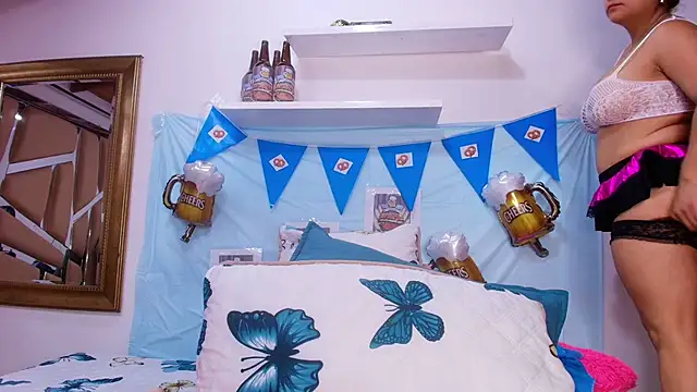 sweegirl69 online show from October 1, 2025, 12:00 pm