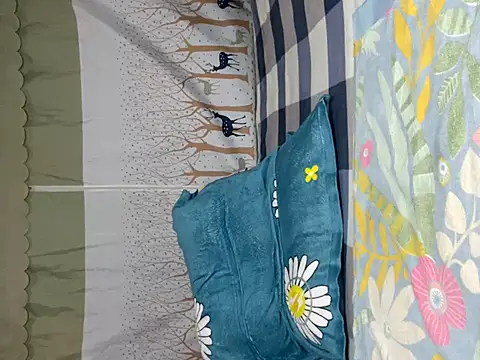 icewoman888 online show from October 25, 2025, 11:32 pm