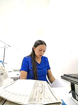 Madisson-04  online show from November 6, 2025, 9:37 pm