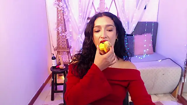 Cleofox  online show from October 4, 2025, 7:45 pm