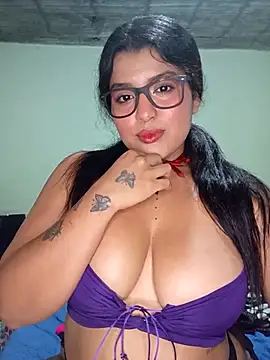 Cat Hot Party online show from October 1, 2025, 5:02 am