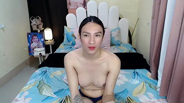 AmandaTheMonsterCock online show from October 12, 2025, 3:33 pm