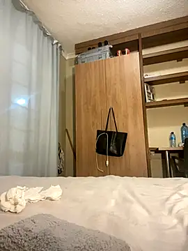 Moonzy77 online show from October 1, 2025, 6:03 pm