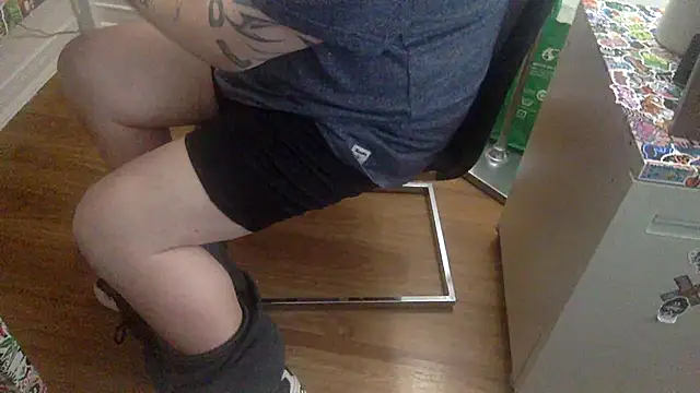 edger4lif3 online show from November 4, 2025, 8:19 pm