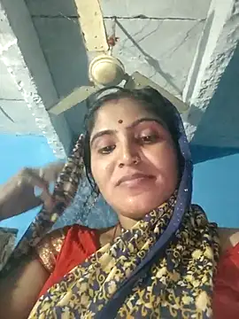 LUCKY cut online show from October 17, 2025, 8:00 pm