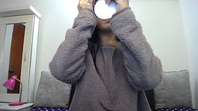 Taylormegan online show from October 16, 2025, 2:07 pm