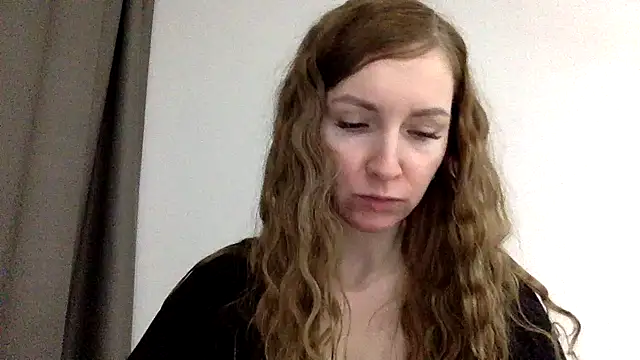 Varnyx online show from December 21, 2025, 4:25 pm