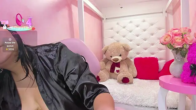 Dulce meow online show from October 10, 2025, 11:42 am