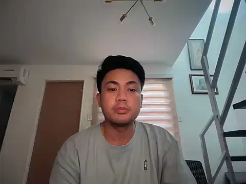 mateo012920 online show from May 4, 2026, 8:21 am