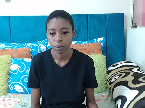 Snapshot of SweetSlenderChoc chatting on May 29, 2026, 10:02 am SweetSlenderChoc online show from May 29, 2026, 10:02 am