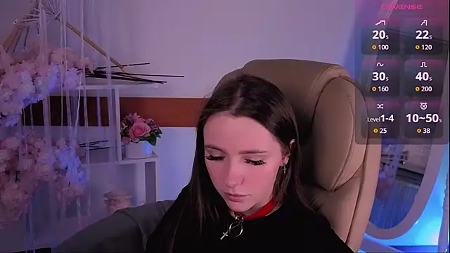 WildHoneyXO online show from October 17, 2025, 6:05 am