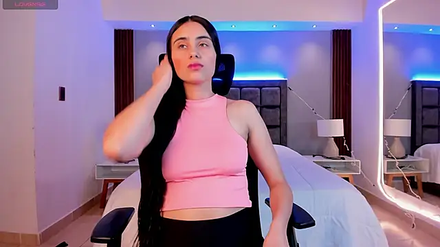 sofiapalacioss online show from September 21, 2025, 11:23 am