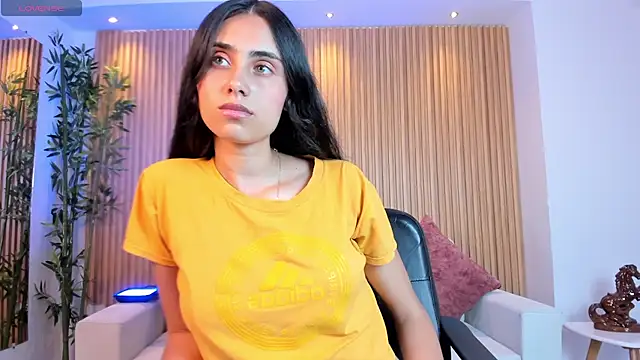 sofiapalacioss online show from November 24, 2025, 6:40 pm