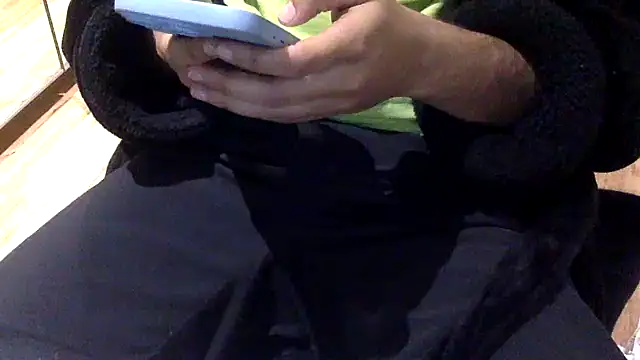 Snapshot of Whatevrr chatting on October 22, 2025, 9:47 pm Whatevrr online show from October 22, 2025, 9:47 pm