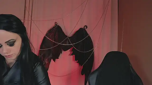 Jolie Orchid online show from October 31, 2025, 12:17 pm