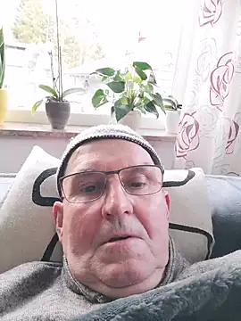 Oldmenhot66 online show from February 28, 2026, 1:23 pm