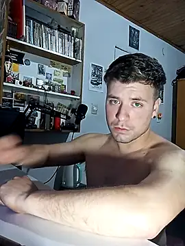 ferrari1996 online show from September 18, 2025, 5:09 am