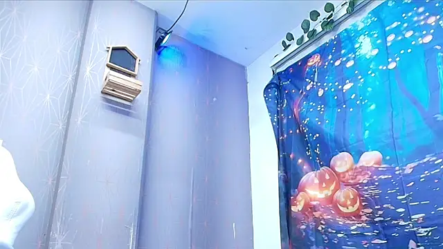 sofi hils online show from October 6, 2025, 12:02 pm