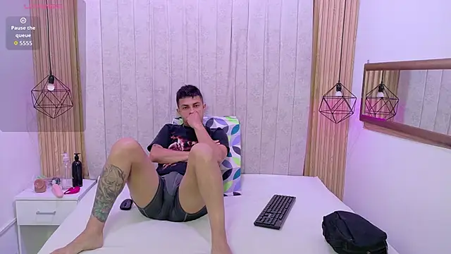 Kity spiderr online show from November 3, 2025, 12:28 pm