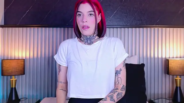 Meganreed  online show from May 28, 2026, 10:29 pm