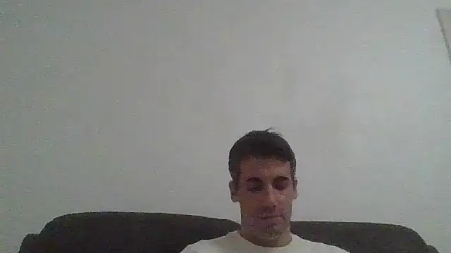 JulioIsHere4you online show from October 5, 2025, 5:33 pm