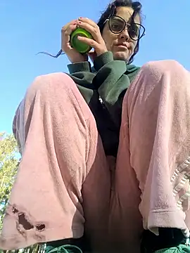 Almendrasexy online show from October 25, 2025, 8:47 pm