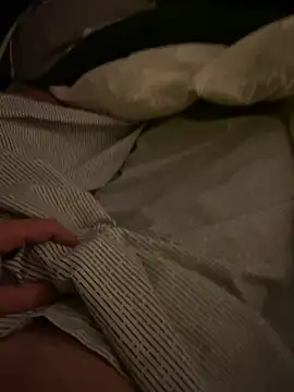 blusky07 online show from November 15, 2025, 2:31 am