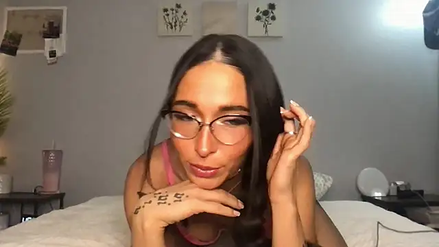 MichelleXClarice online show from September 17, 2025, 3:08 am