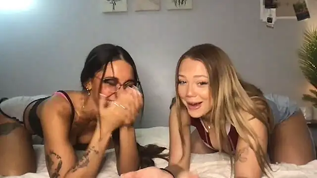 MichelleXClarice online show from September 18, 2025, 2:13 am
