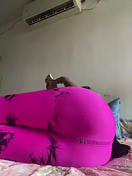 Snapshot of danilyns chatting on May 18, 2026, 5:08 pm danilyns online show from May 18, 2026, 5:08 pm
