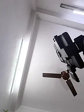 malhotra21 online show from March 5, 2026, 8:54 am