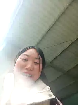 siki-00 online show from November 16, 2025, 6:52 am