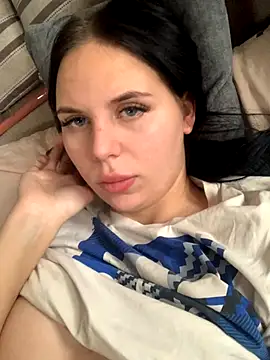 Snapshot of ksenia123 chatting on November 26, 2025, 9:32 am ksenia123 online show from November 26, 2025, 9:32 am