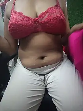 Snapshot of your_favourite_bhabhi chatting on July 18, 2026, 6:28 am your favourite bhabhi online show from July 18, 2026, 6:28 am