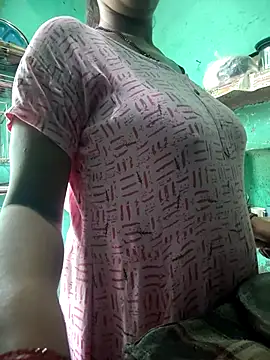 Snapshot of your_favourite_bhabhi chatting on July 21, 2026, 2:58 am your favourite bhabhi online show from July 21, 2026, 2:58 am