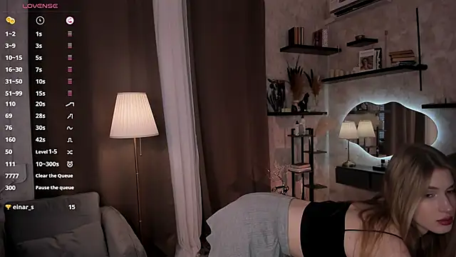 Snapshot of FrancisBivona chatting on October 7, 2025, 6:54 am FrancisBivona online show from October 7, 2025, 6:54 am