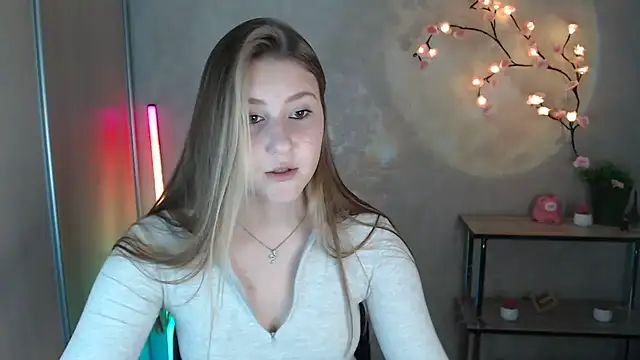 Snapshot of Milka_kamila chatting on July 9, 2026, 12:09 pm Milka kamila online show from July 9, 2026, 12:09 pm
