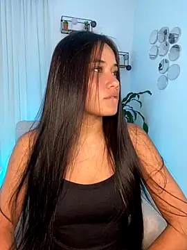 AlisxxnFx online show from November 6, 2025, 4:35 am