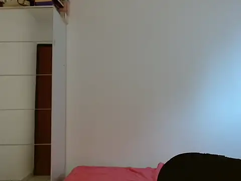 ApenasLys online show from April 13, 2026, 10:32 am