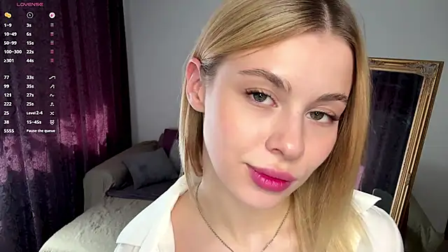 Lil Elisa online show from September 16, 2025, 10:49 am