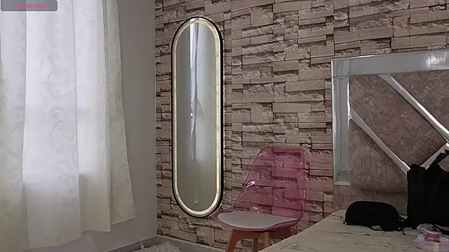 violetta maki online show from September 10, 2025, 12:27 pm