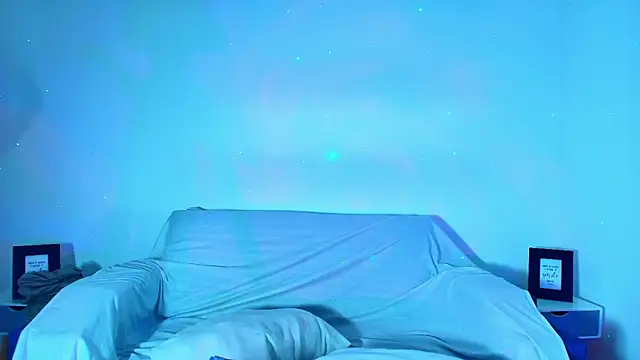 Dulce Bella  online show from October 6, 2025, 12:02 pm