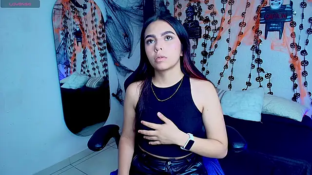 violerr 01 online show from November 1, 2025, 5:04 pm