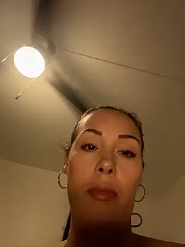 gardenxrose online show from February 5, 2026, 12:10 pm