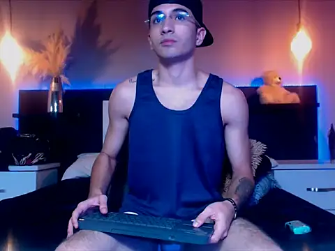 eriikjoness online show from October 9, 2025, 4:43 am