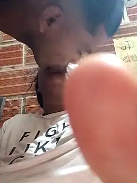 Snapshot of nini-will chatting on October 7, 2025, 10:01 am nini-will online show from October 7, 2025, 10:01 am