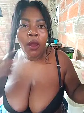 Snapshot of nini-will chatting on October 14, 2025, 12:28 pm nini-will online show from October 14, 2025, 12:28 pm