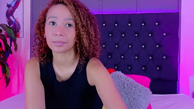 JennyLawrence online show from September 29, 2025, 7:51 pm